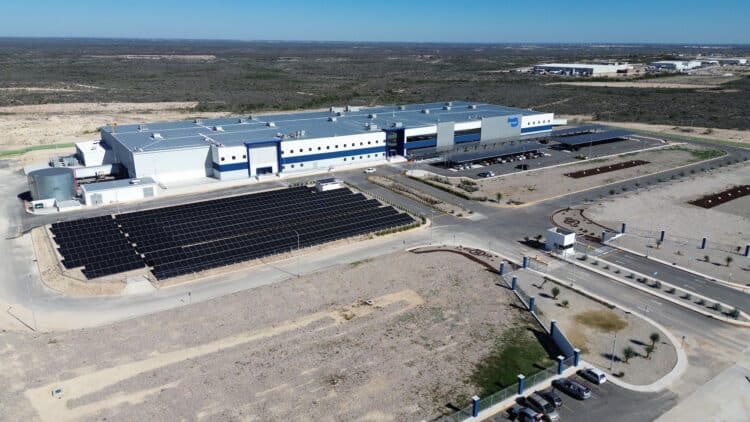 The solar panels installed at the Bendix Commercial Vehicles' manufacturing plant at Acuña, Mexico. Image: Bendix Commercial Vehicle Systems.
