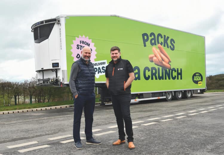Chris Hall and Darren Holland. Image: Tiger Trailers.
