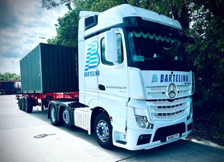 Bartelina Haulage's new Krone Box Liner FS10 sliding skeletal container carrier. Image: Krone Trailer UK.